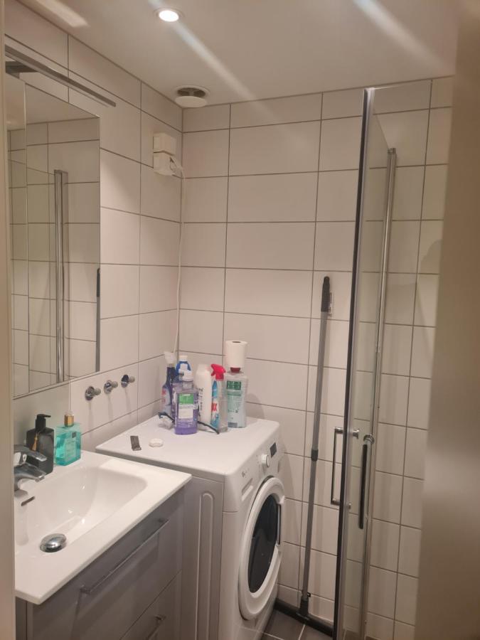 Privat Room In Shared 3 Rooms Apartment Manglerud Oslo Exterior photo